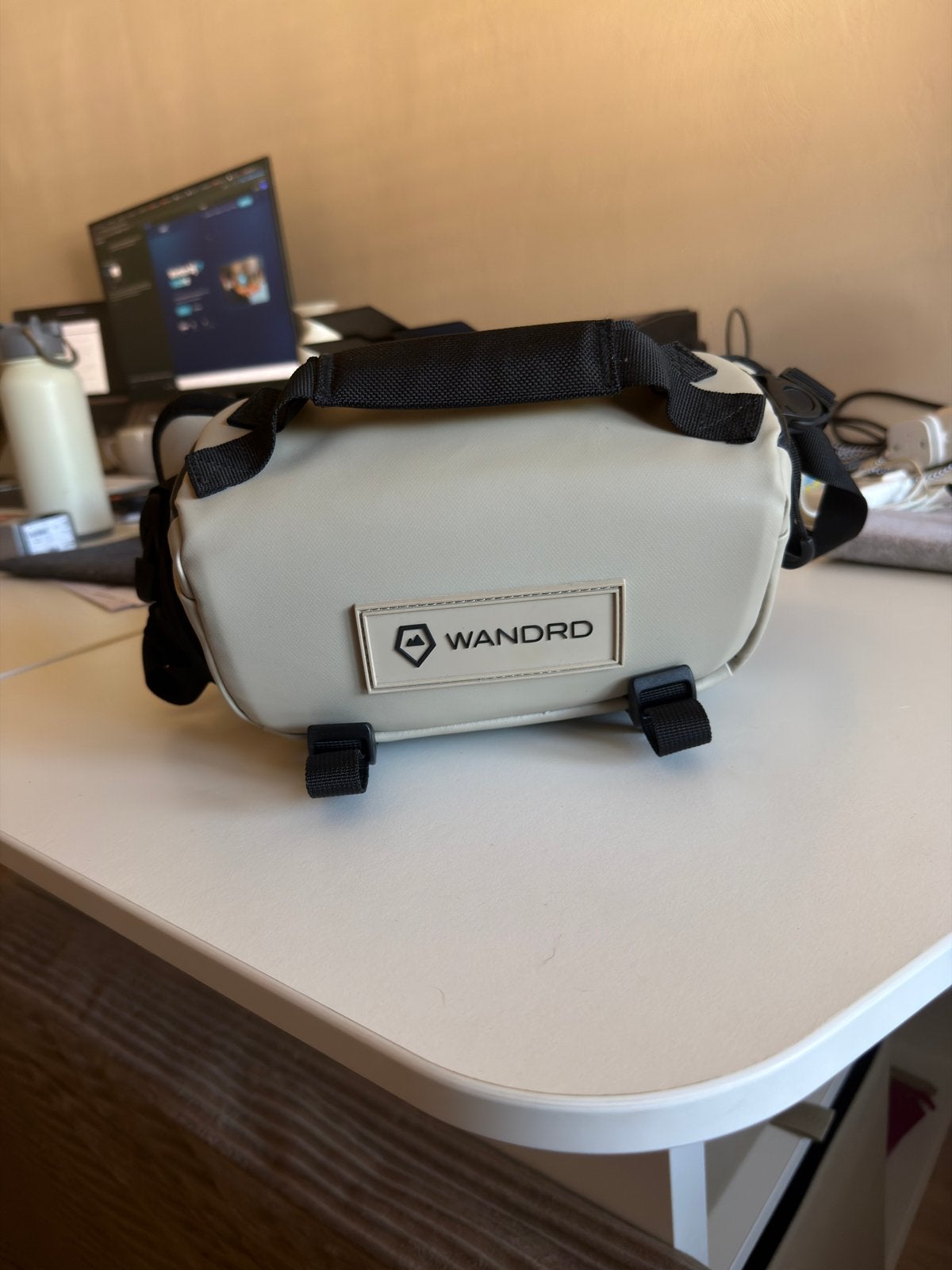 Wandrd Roam Sling 3L cameratas - Zo goed als nieuw, Audio, Tv en Foto, Slingtas, Gevoerd, Ophalen of Verzenden, Zo goed als nieuw