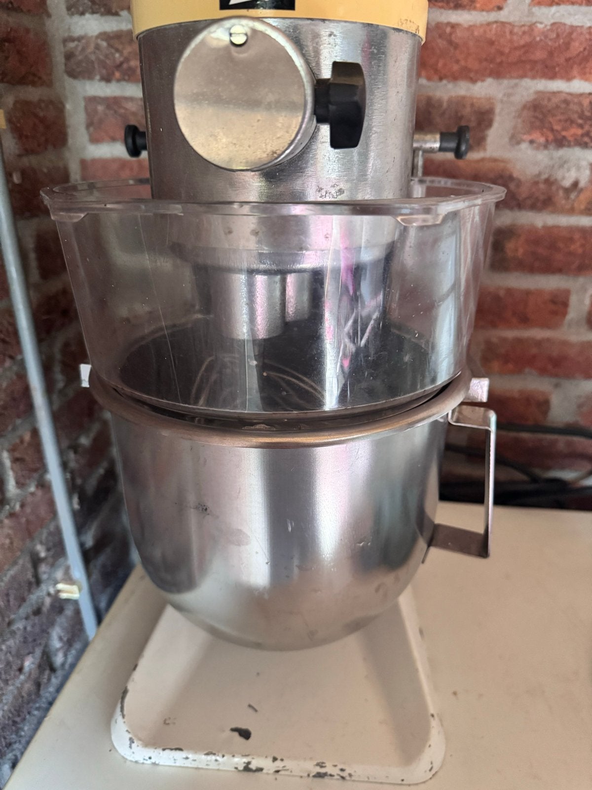 Gebruikte Bear keukenmachine, 4 liter of meer, Ophalen, Gebruikt, 3 snelheden of meer