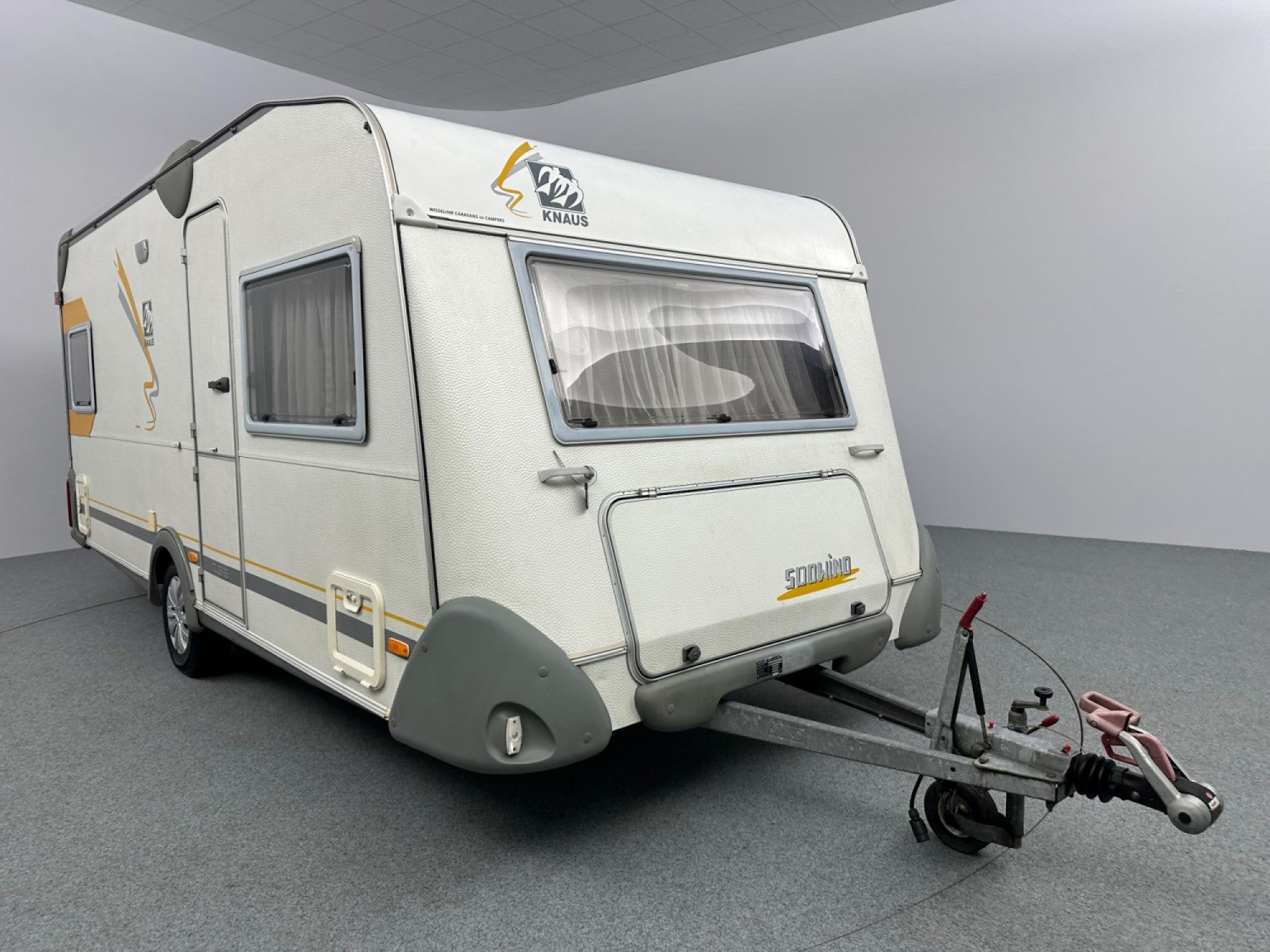 Knaus Südwind 450 FU Dakairco Voortent Fietsendrager, Caravans en Kamperen, Bedrijf, 4 tot 5 meter, Lengtebed, Knaus