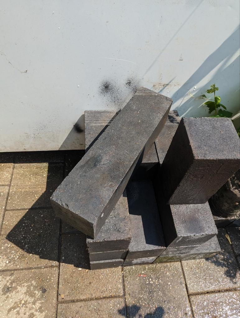 Gebruikte betonnen blokken/bielzen, Ophalen of Verzenden, Beton