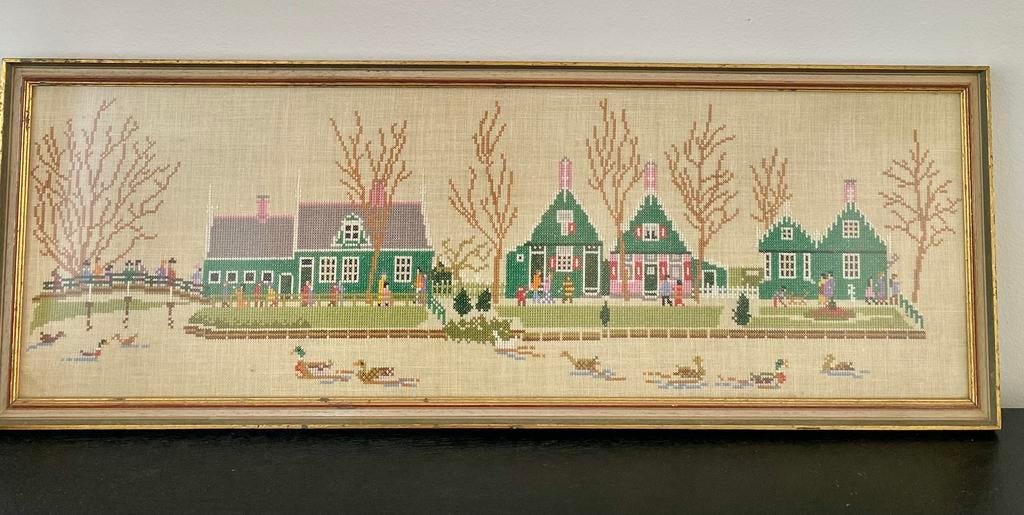 Prachtig geborduurd en ingelijst ‘Zaanse huisjes’ Vintage, Ophalen, Zo goed als nieuw, Overige typen