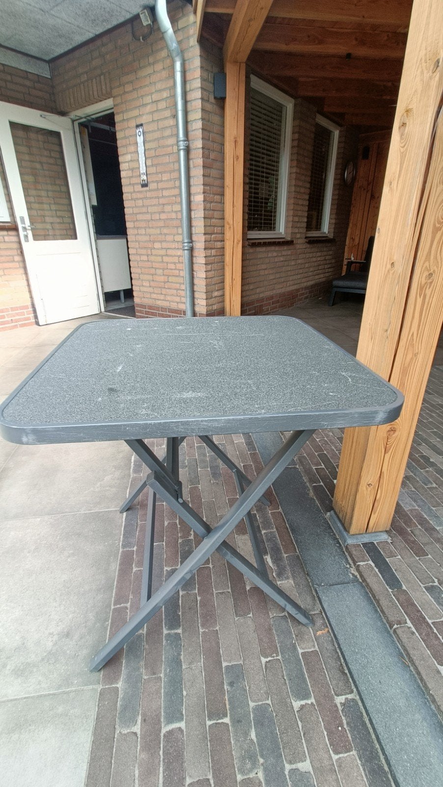 Opklapbare bijzettafel - Stevig en praktisch, Ophalen, Gebruikt, Vierkant, Metaal
