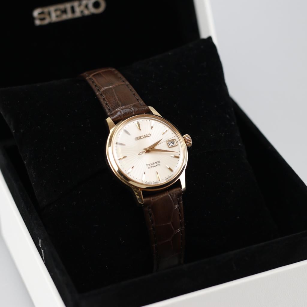 Seiko SRP852J1 Dames Horloge | HANOS Gravering Achterglas, Seiko, Zo goed als nieuw, Support@seiko.com, 5-11, Akasaka 2-chome
Minato-ku, Tokyo 107-0052
Japan