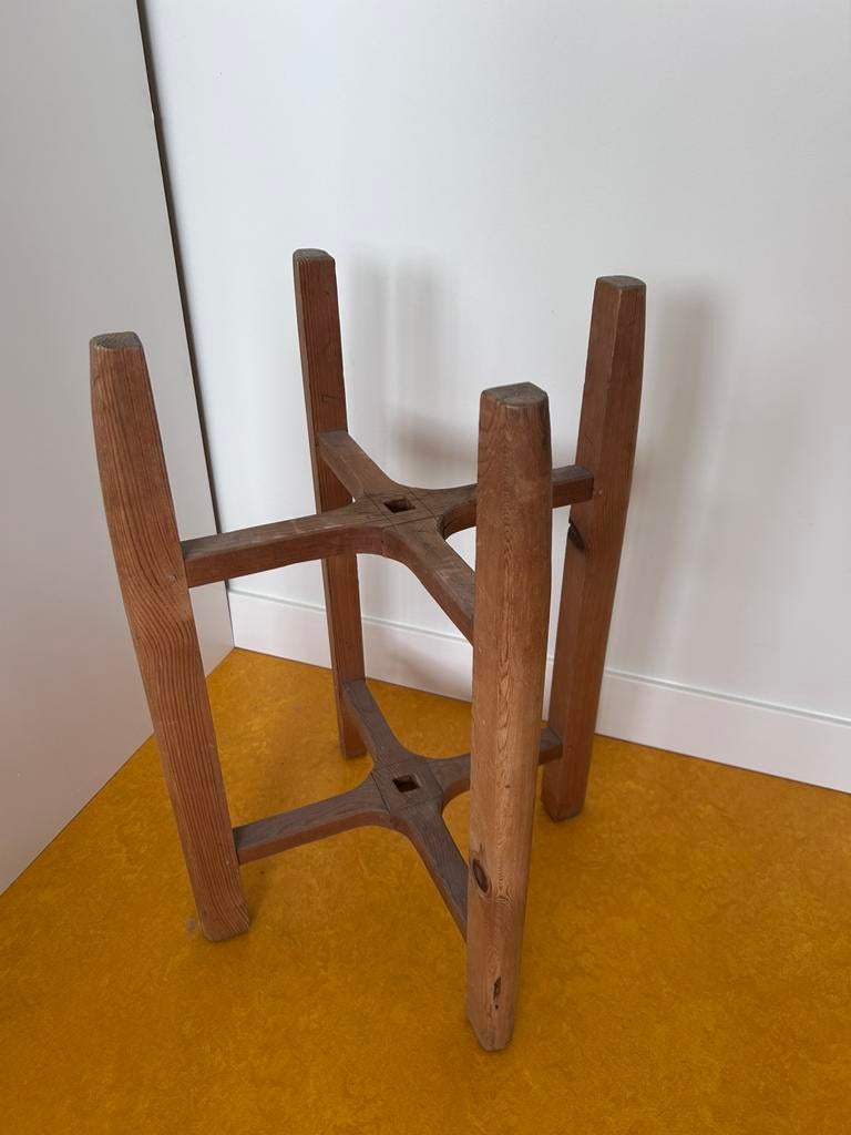 Vintage Zweedse houten plantentafel, Huis en Inrichting, Krukjes, Ophalen, Gebruikt, Hout