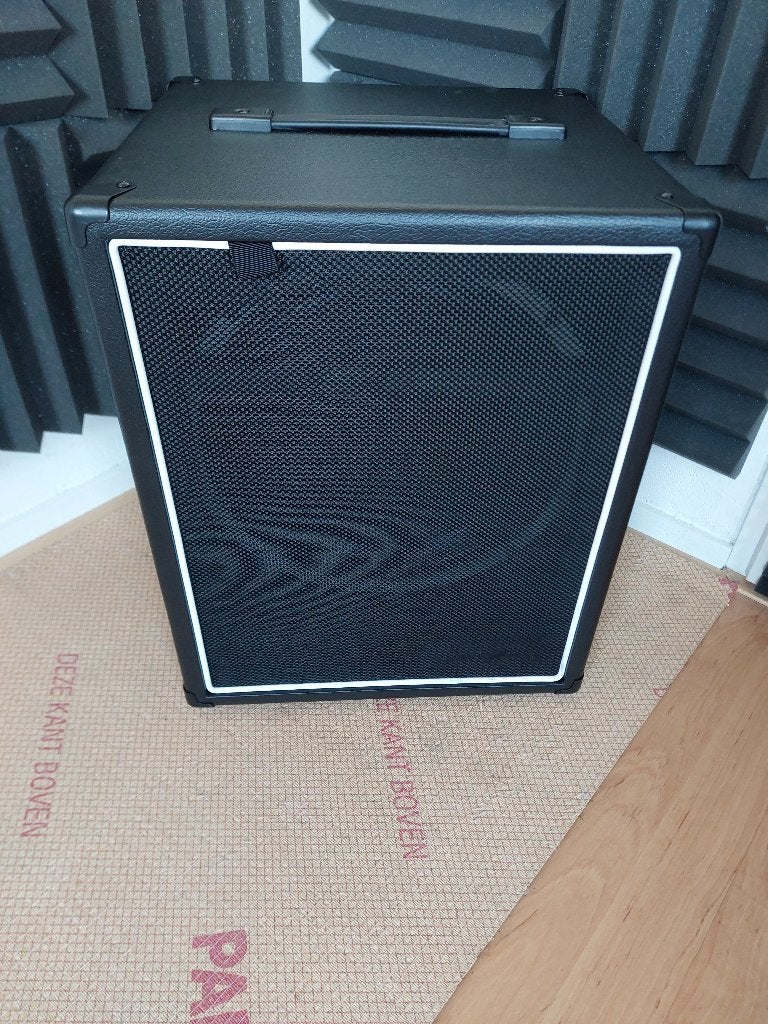 1x12 Celestion speaker cabinet 100 watt 8 ohm