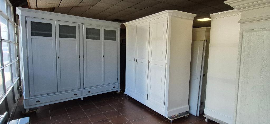 Garderobe brocante opgeknapte kasten, linnenkast kledingkast, Ophalen, Zo goed als nieuw