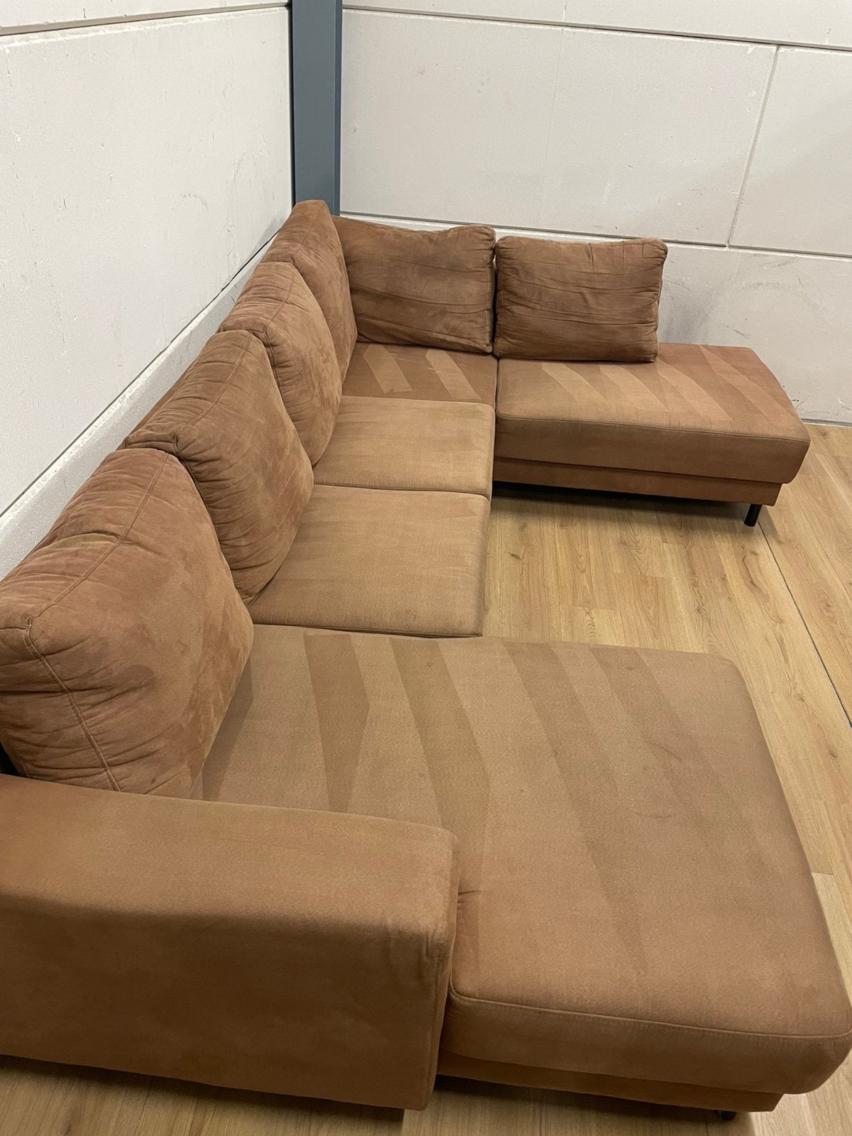 Mooie luxe suede cognac bruine u bank - GEREINIGD!!!, Ophalen, Luxe, Hoekbank, 300 cm of meer