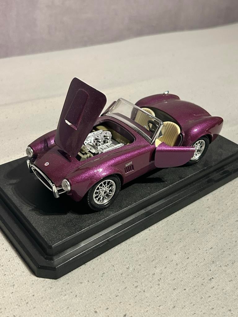 Modelauto FORD AC Cobra 427 (1965) - Burago, Ophalen, Zo goed als nieuw, Auto
