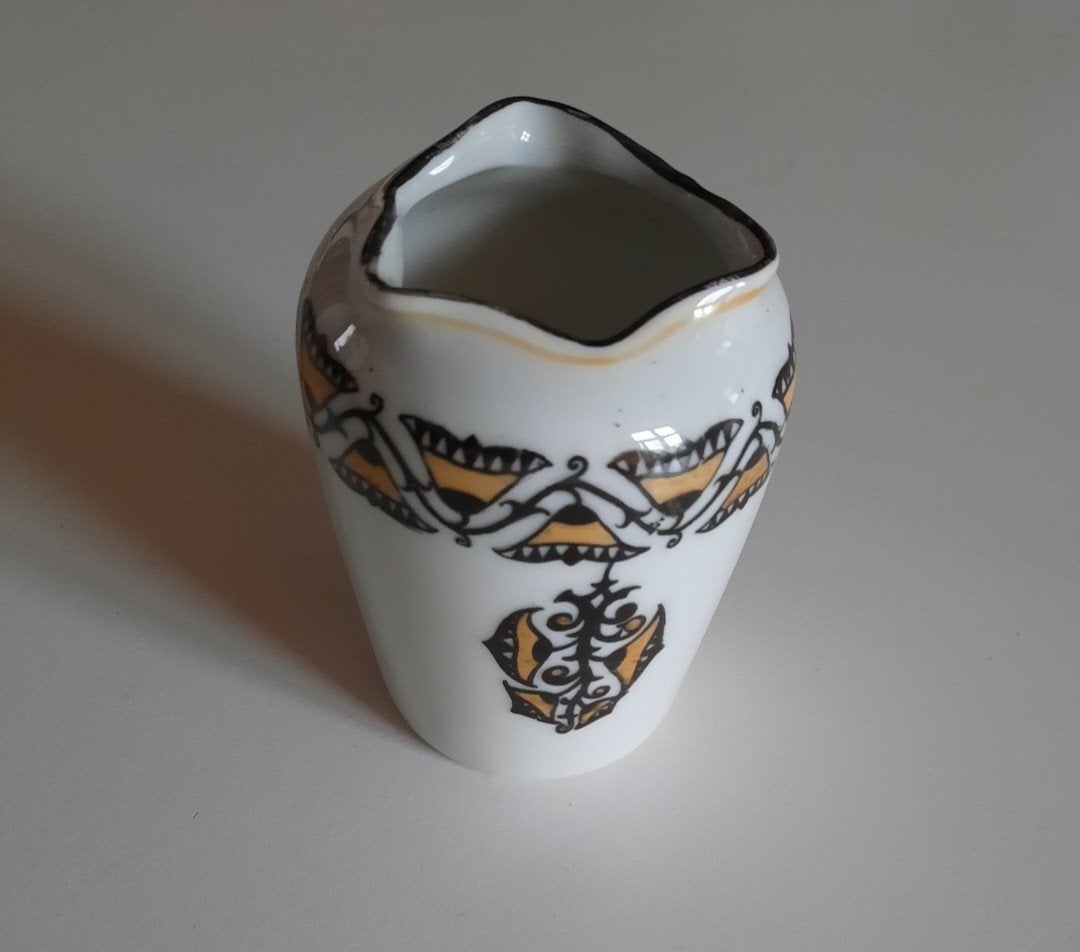 Art Deco vaasje, Ophalen