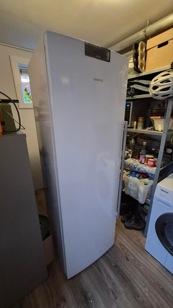 Teab: defecte: Siemens Vrieskast GS32NA23 - Energiezuinig A+, Minder dan 60 cm, 160 cm of meer, Zo goed als nieuw, Energieklasse A of zuiniger