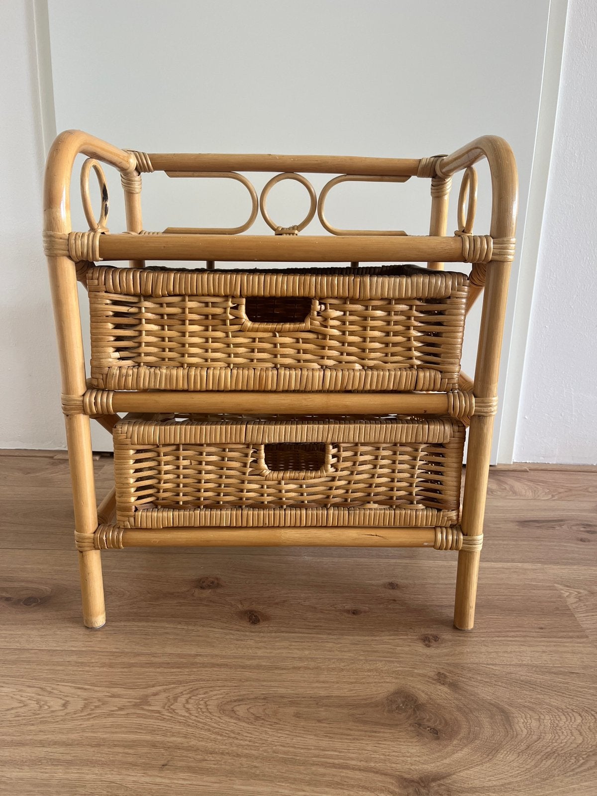 Rotan vintage ladekastje, Huis en Inrichting, Kasten | Ladekasten, Ophalen, Overige materialen, Minder dan 50 cm, 1 of 2 laden