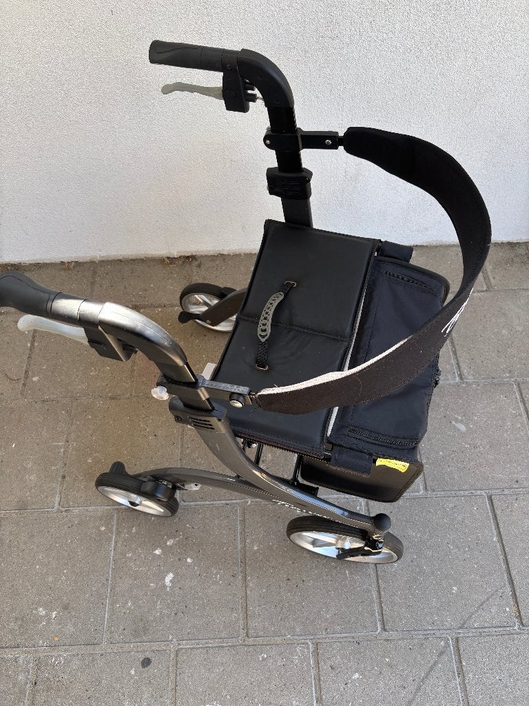 Nr 32... Travixx Deluxe S grijs met tas en rugleuning, Diversen, Ophalen, ., Travixx, Zo goed als nieuw