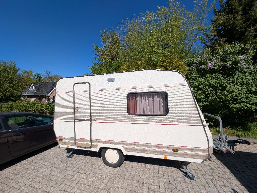 Dethleffs Newline 1993 (687kg) incl. Voortent en 2 luifels, Caravans en Kamperen, Caravans, Luifel, Rondzit, Particulier, Dethleffs