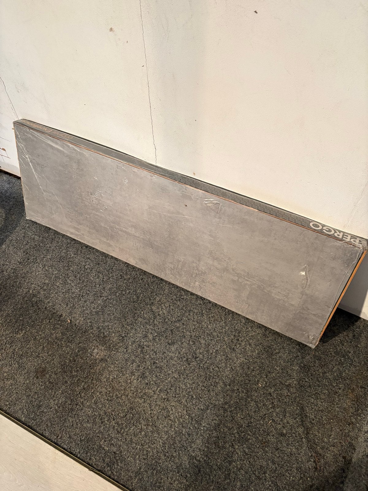 Pergo Laminaat 'Concrete medium grey', Overige materialen, 30 cm of meer, Nieuw, Ophalen of Verzenden