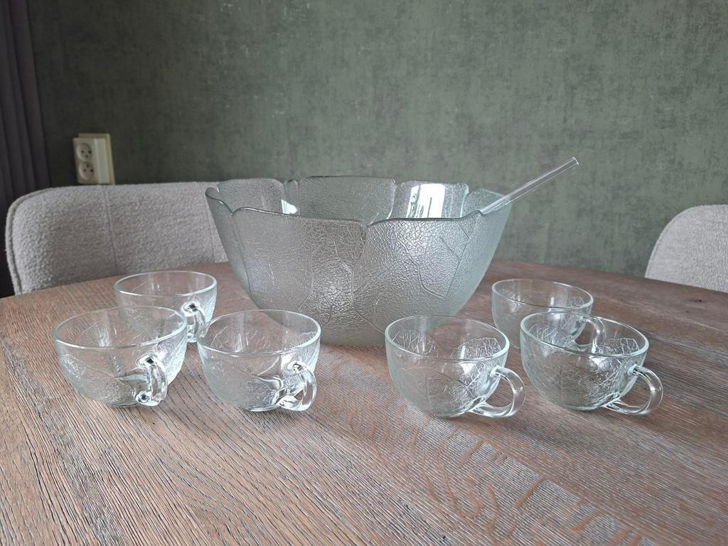 Glazen bowlstel met bladmotief, Huis en Inrichting, Keuken | Servies, Glas of Glazen, Ophalen of Verzenden, Overige stijlen, Glas