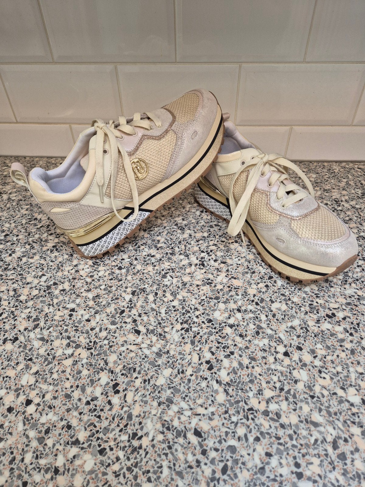 LIU JO platform sneakers in Light Gold Mesh and Lurex, Kleding | Dames, Overige kleuren, Liu Jo, Ophalen of Verzenden, Sneakers of Gympen