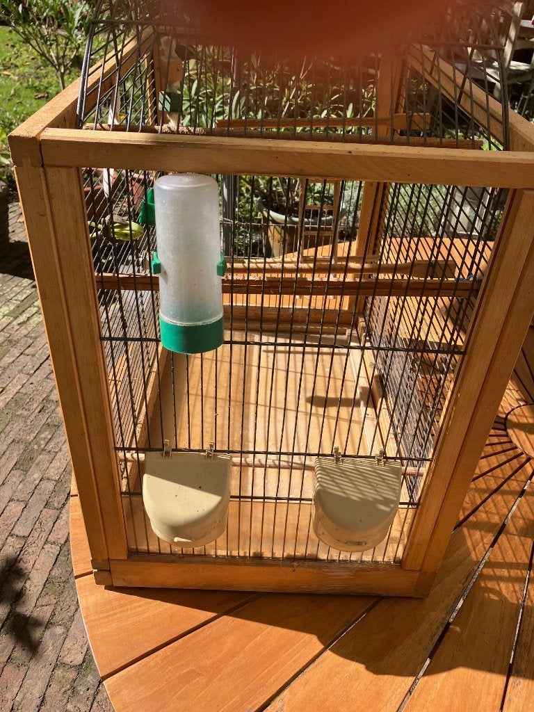 Gebruikte Houten Vogelkooi, Ophalen of Verzenden, Gebruikt, Hout, Vogelkooi