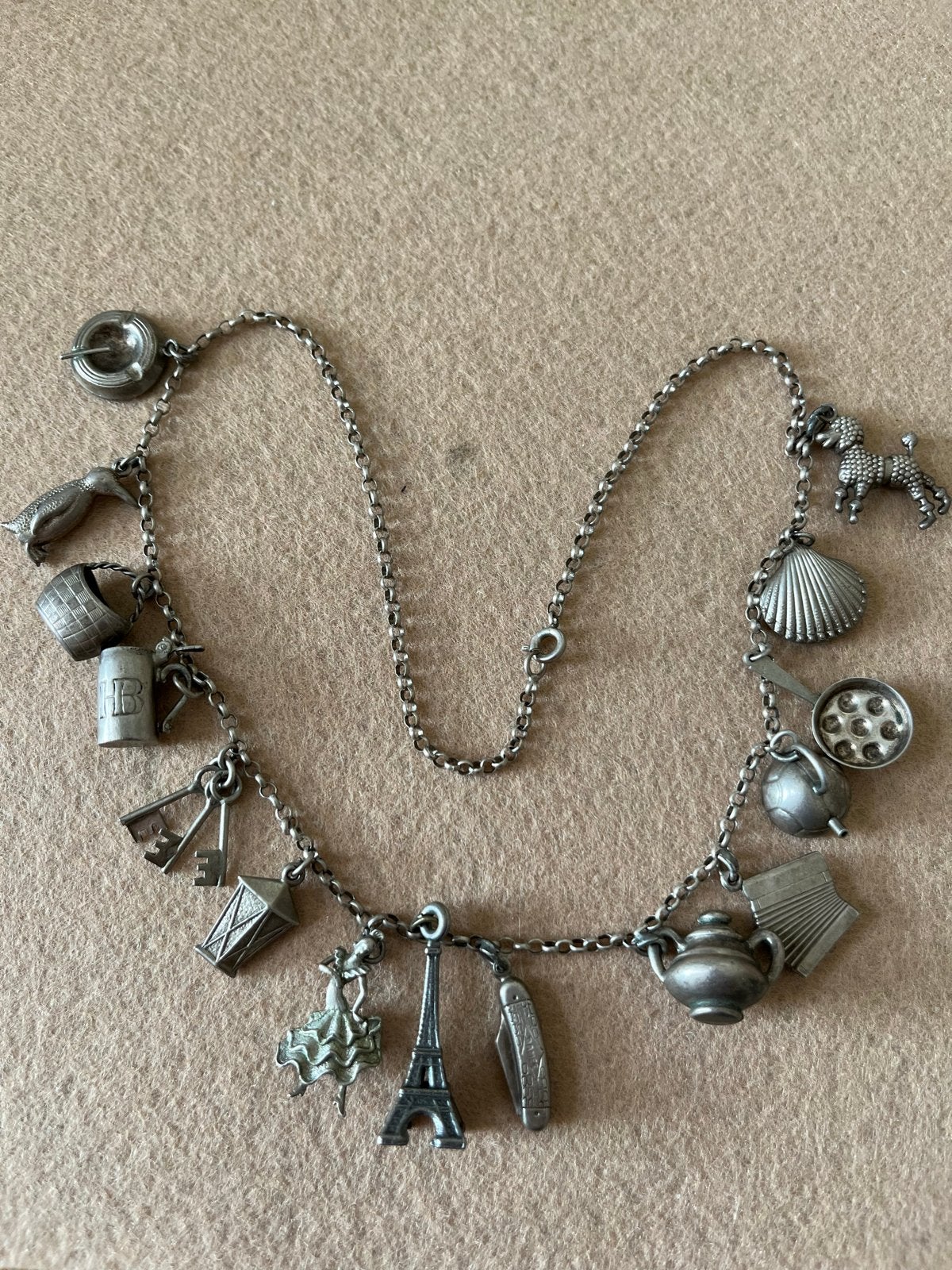 Vintage Zilveren Bedelarmband/ketting met Diverse Charms, Gebruikt, Ophalen of Verzenden, Met bedels of kralen, Zilver
