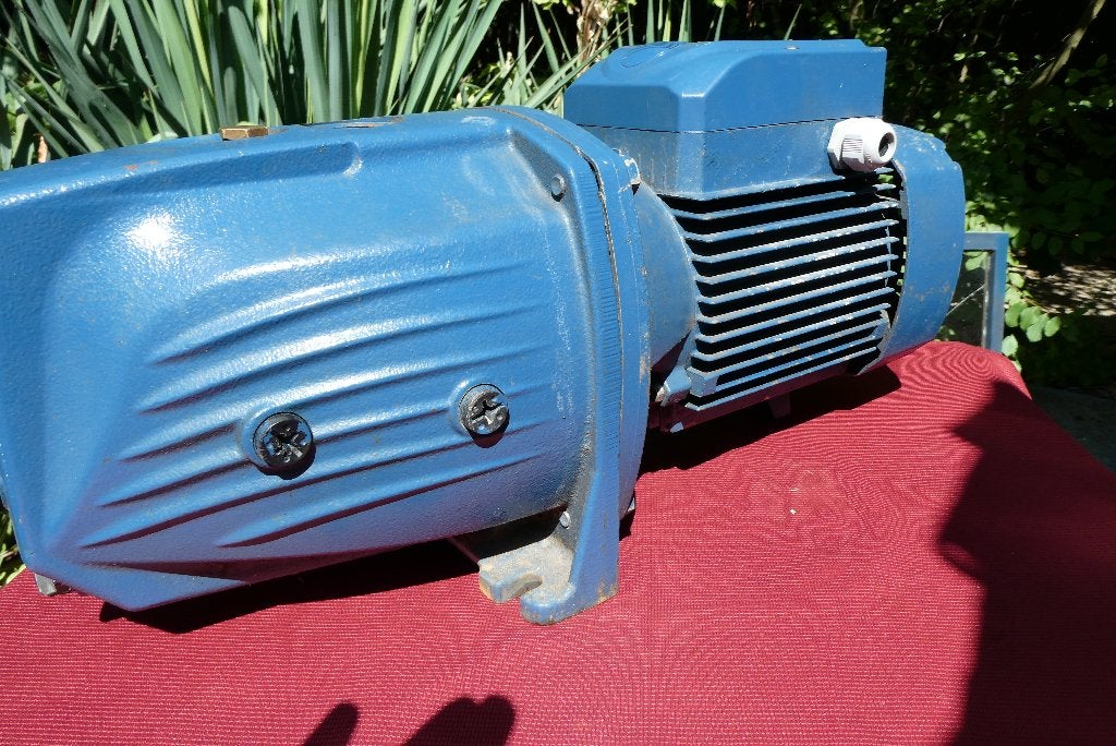 Waterpomp ,Pedrollo -230V-7.2 kuub p/u-6 Bar /2HP 120 l/m, Ophalen, Zo goed als nieuw, Elektrisch, Beregeningspomp