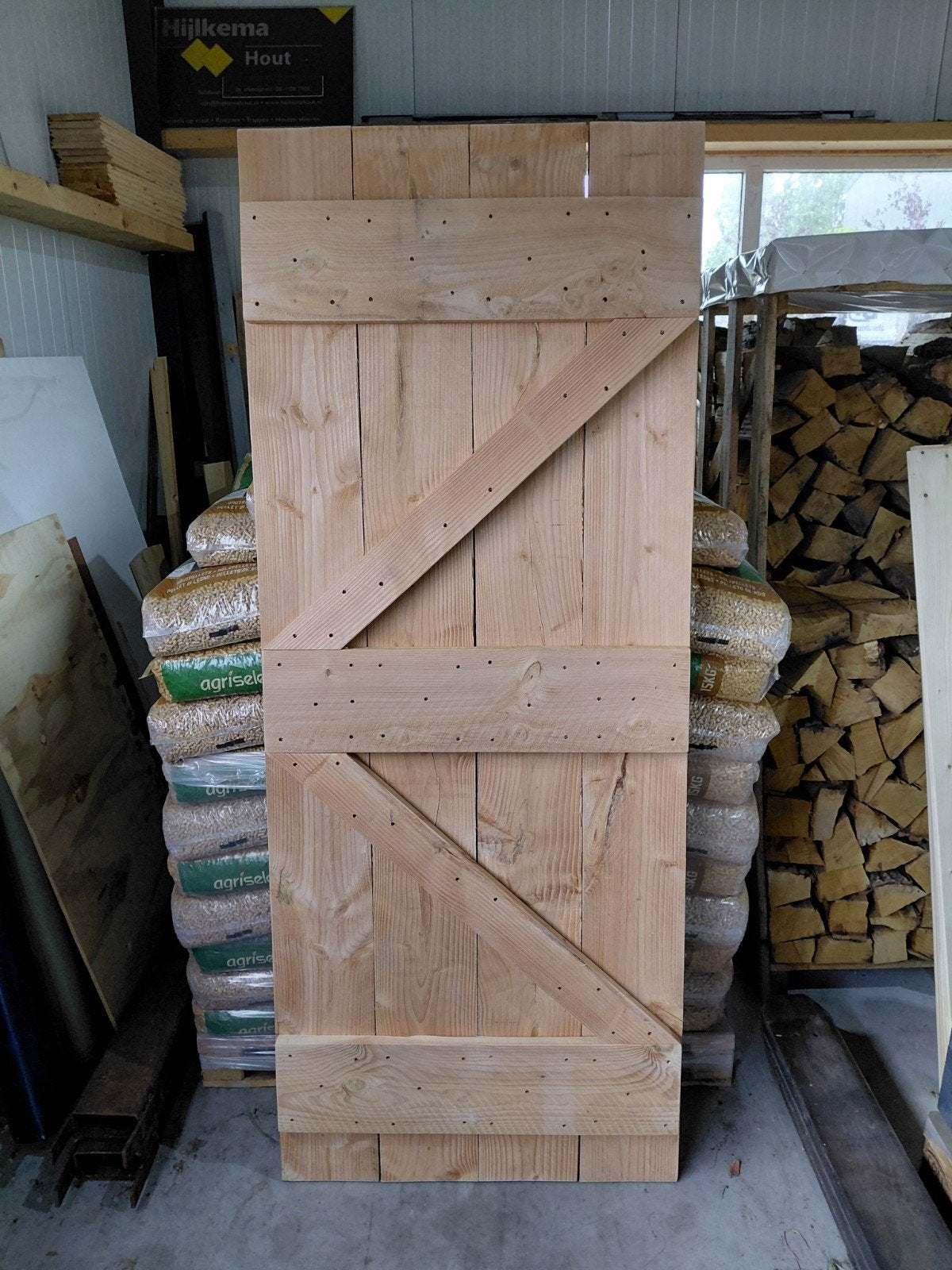 Deur. Schuifdeur. Loftdeur. Tuindeur. Schuttingdeur., Ophalen, Nieuw, Draaipoort, 150 tot 200 cm
