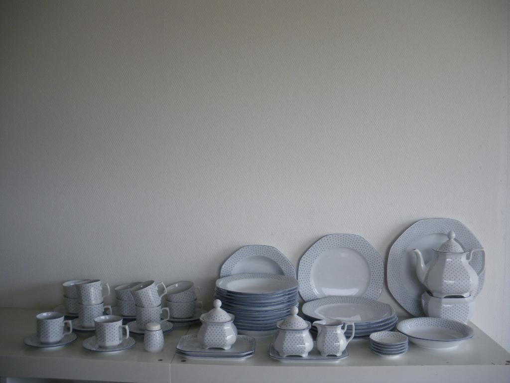 Seltmann Weiden Marina servies  Franse lelie, Huis en Inrichting, Keuken | Servies, Ophalen of Verzenden, Zo goed als nieuw, Bord(en)