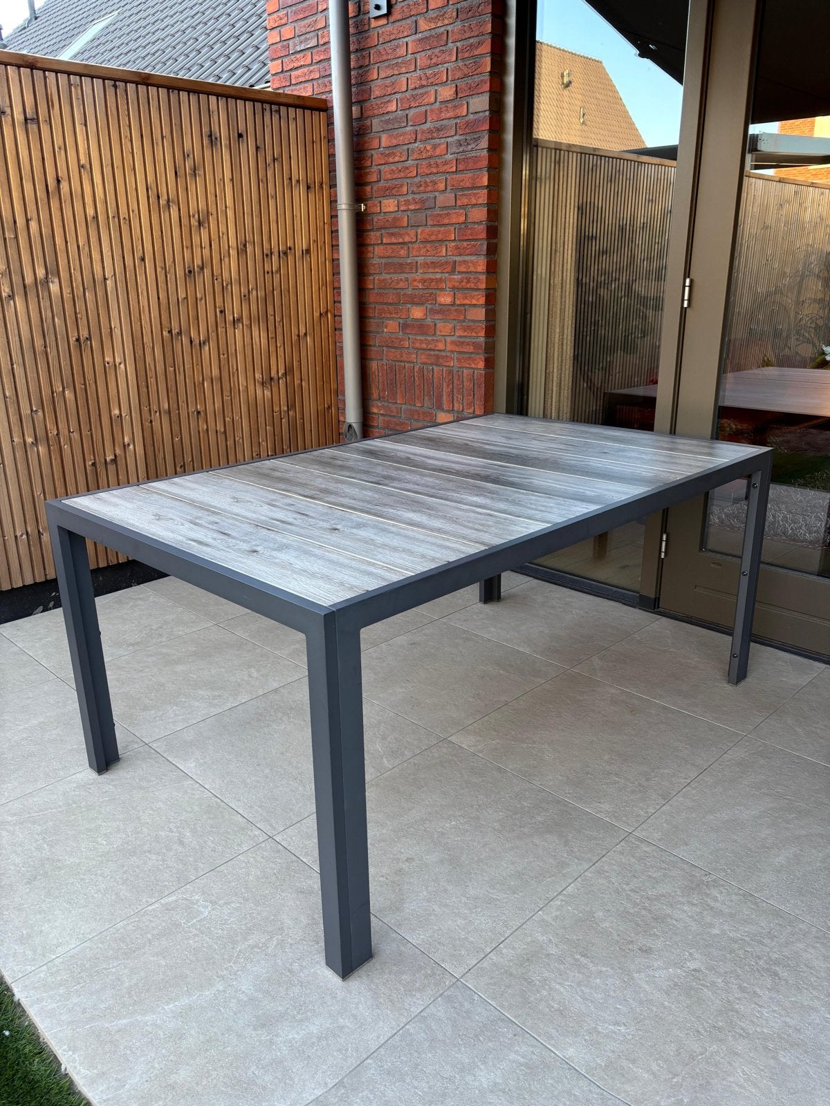 Hartman tuintafel ( aluminium ) met grijs tegelblad., Ophalen, Zo goed als nieuw, Rechthoekig, Aluminium