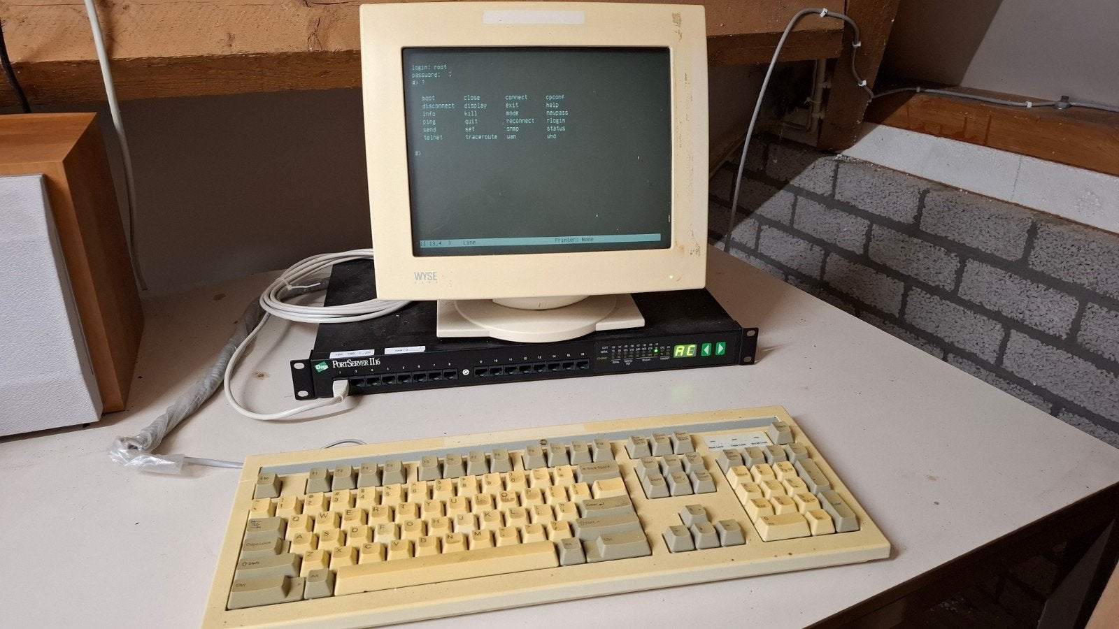 Digi PortServer II met Wyse WY 520-ES terminal, Ophalen of Verzenden, Digi en Wyse