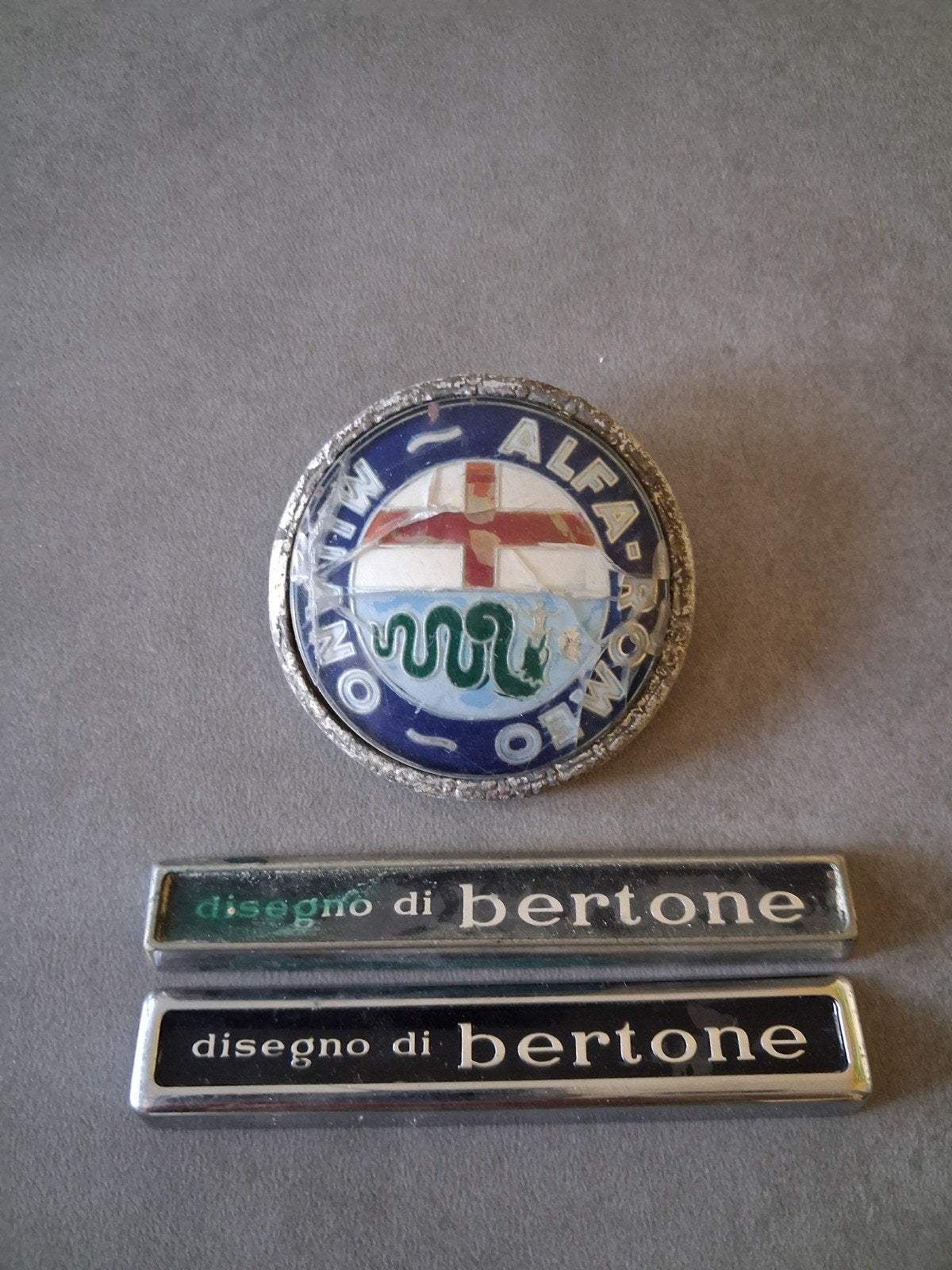 Alfa Romeo embleem en Bertone badges, Auto-onderdelen, Ophalen of Verzenden, Gebruikt, Alfa Romeo