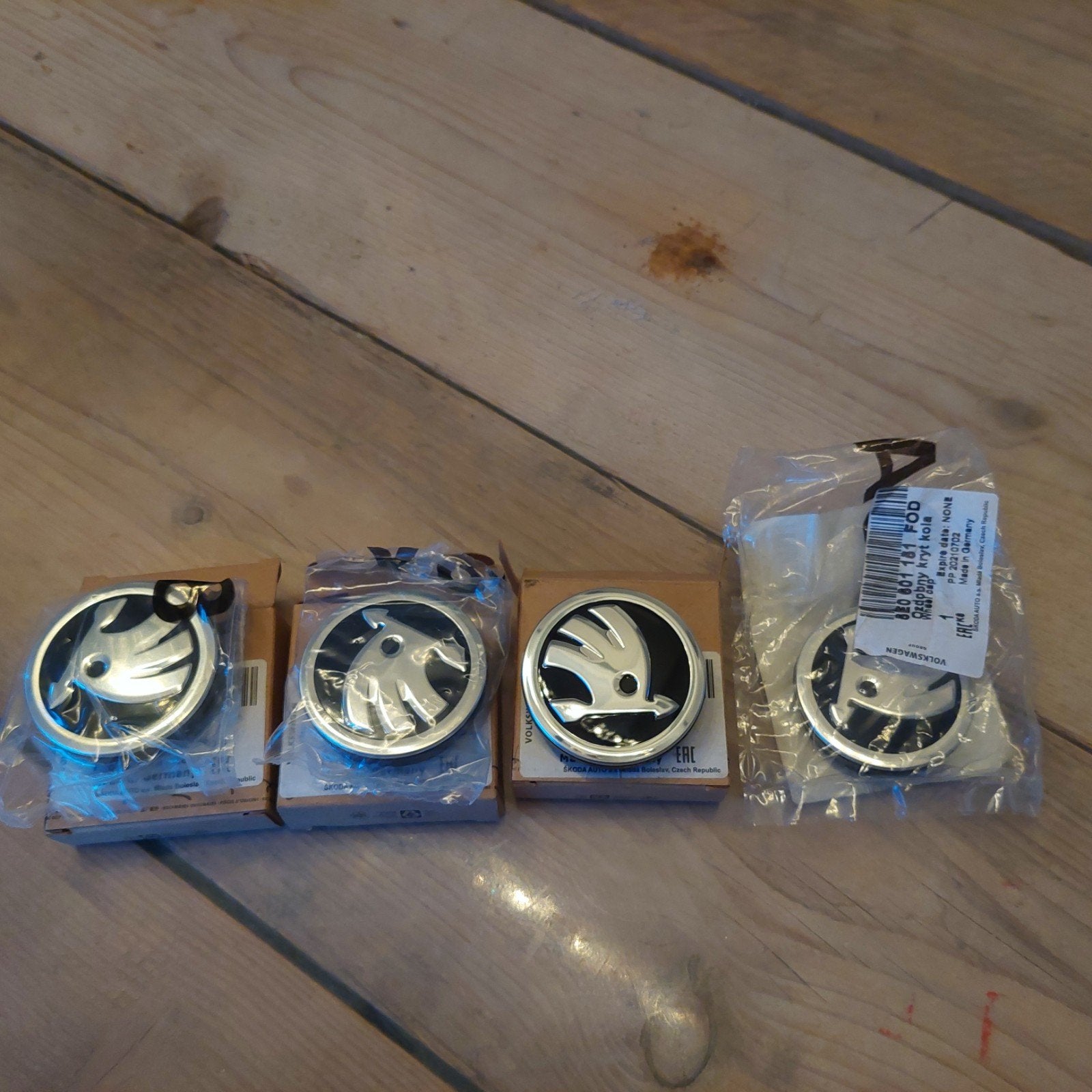 Skoda naafdoppen / naafkappen / velgdoppen 56mm Nieuw, Ophalen of Verzenden, Nieuw, Skoda