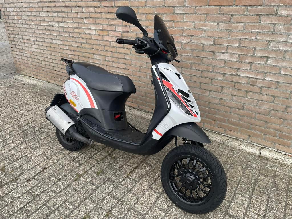 Piaggio Zip 180cc - 125cc 172cc Runner Skipper Vespa Motor, Fietsen en Brommers, Scooters | Piaggio, Ophalen, Tweetakt, Zip, Zo goed als nieuw