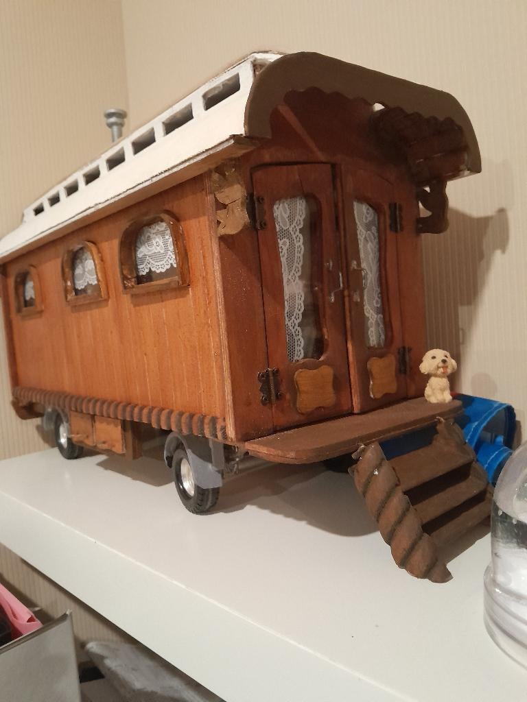pipowagentje met meubeltjes en verlichting, Ophalen, Nieuw, Groter dan 1:32