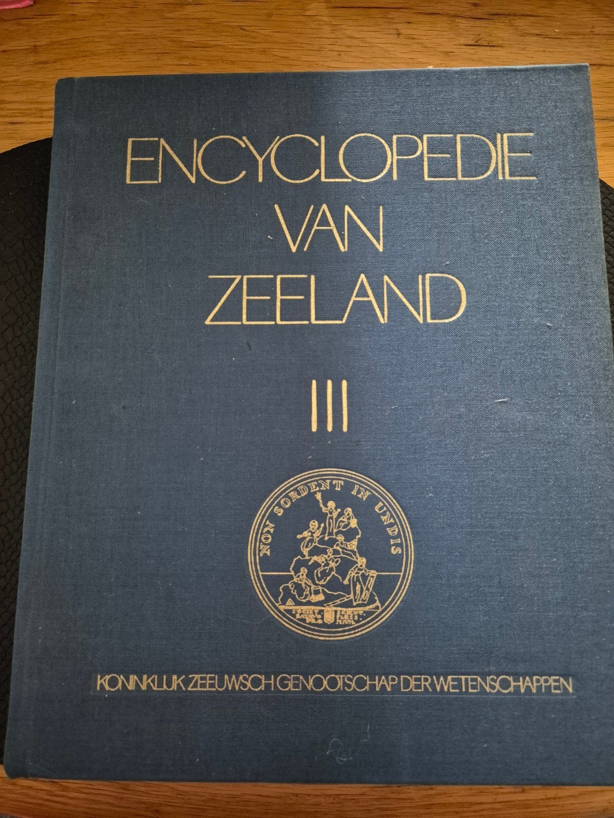 encyclopedie van Zeeland III, Boeken, Ophalen of Verzenden, Zo goed als nieuw, Overige onderwerpen