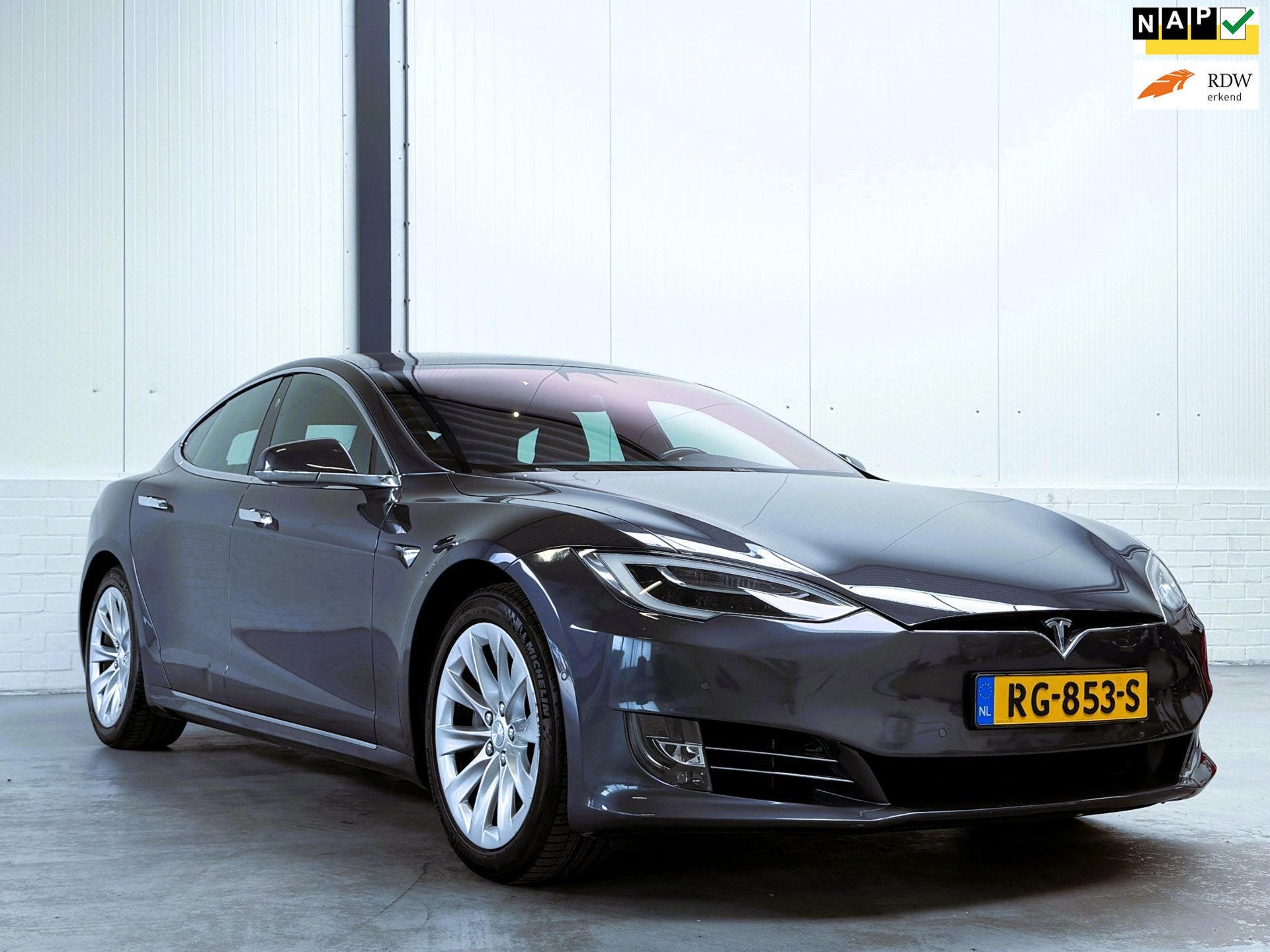 Tesla Model S 75 Business Economy|Luchtvering|Trekhaak, Auto's, Tesla, Achterwielaandrijving, Gebruikt, Zwart, Leder en Stof