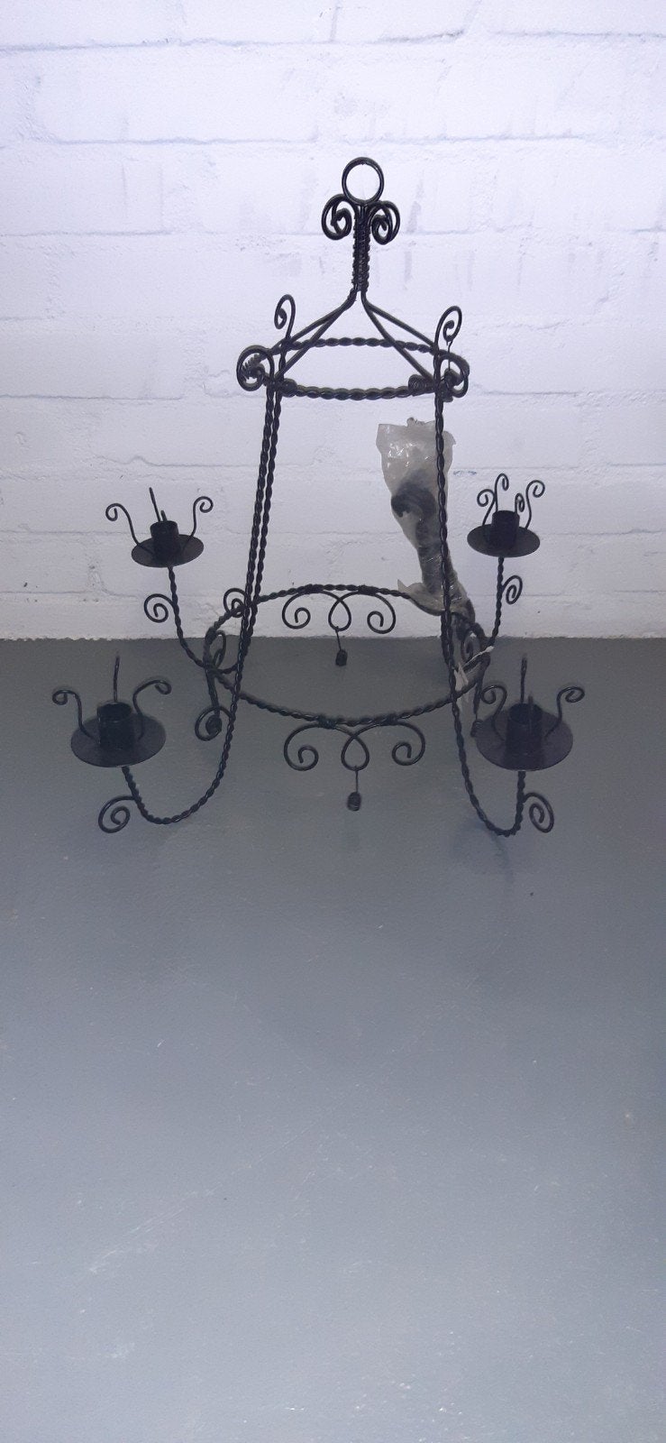 Brocante Hangende /staande kandelaar 4 armen nieuw!, Huis en Inrichting, Woonaccessoires | Kandelaars en Kaarsen, Ophalen, Zwart