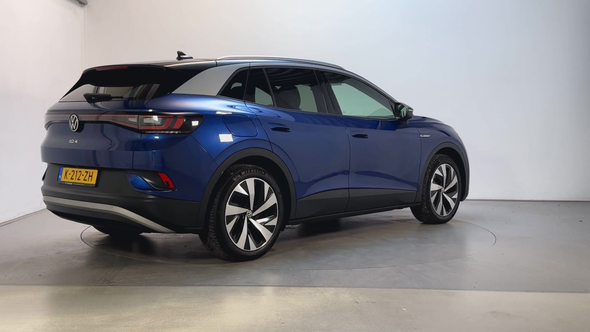Volkswagen ID.4 Life 77 kWh SoH 92% Camera Navigatie Alcanta, Achterwielaandrijving, Gebruikt, Huisgarantie, Met garantie (alle)