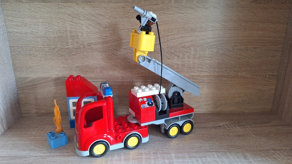 Duplo brandweerwagen, Kinderen en Baby's, Speelgoed | Duplo en Lego, City, Ophalen of Verzenden, Zo goed als nieuw, Duplo