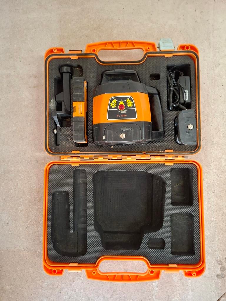 Geo Fennel FL 105H Laserwaterpas met statief en baak, Ophalen of Verzenden, Gebruikt, Overige meters