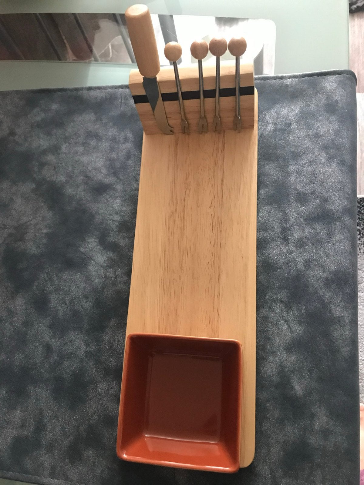 Houten serveerplank met kaasmes en prikkers, Ophalen, Hout, Snij-/serveerplank, Nieuw