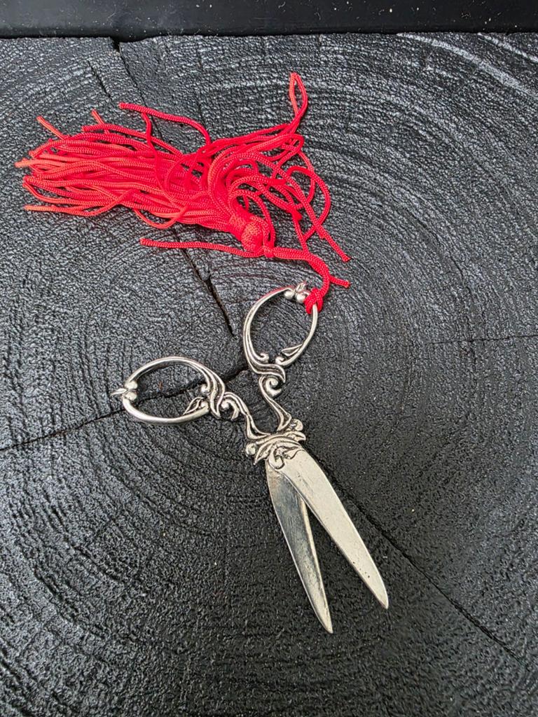 Zilveren miniatuur schaar met kwastje - Uniek verzamelobject, Verzenden, Zilver