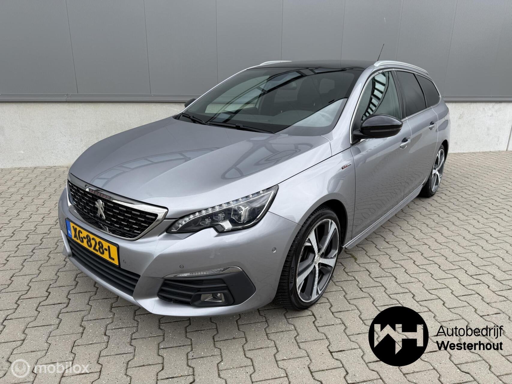 Foto 3 van Peugeot 308 SW 1.2 PureTech GT-line|AUTOMAAT|MASSAGESTO|PANO