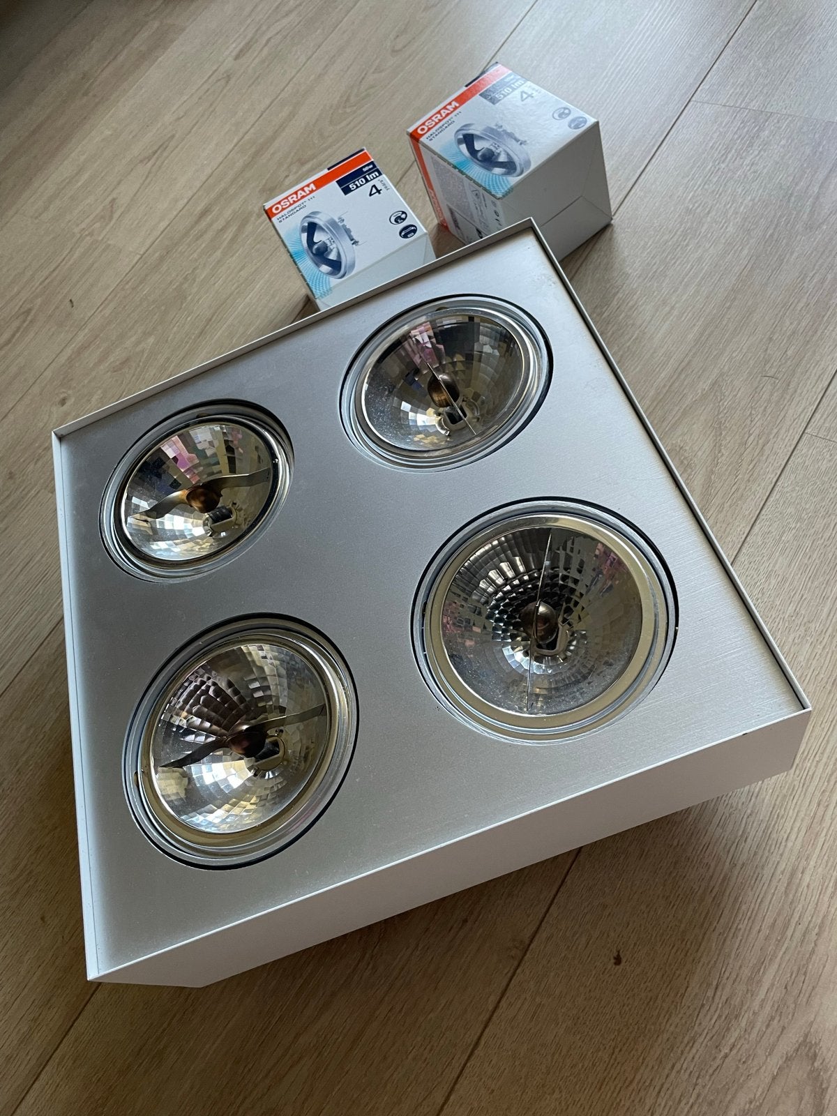 Lirio Bloq Halogeenlamp met 4 halogeenspots + reserve, Halogeen, Gebruikt, Opbouwspot, GU5.3
