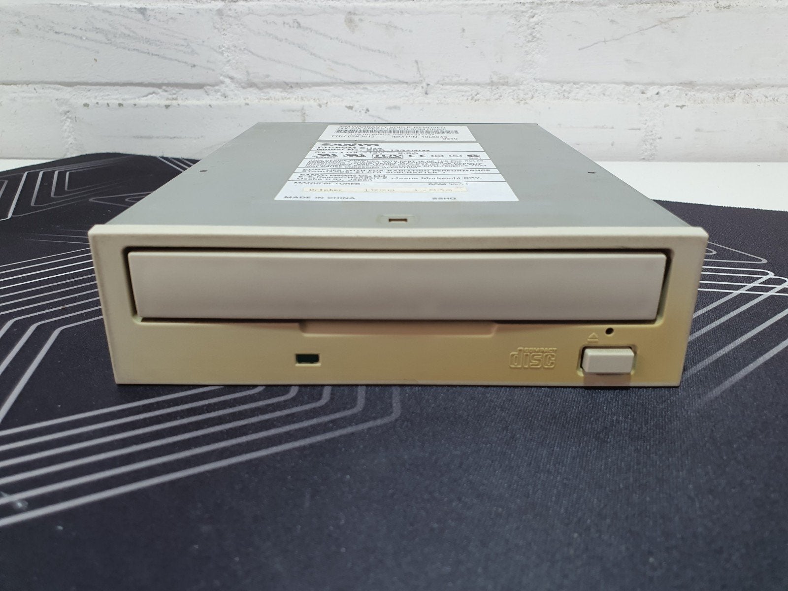 Sanyo CRD-1332NIW 32x CD-ROM drive retro IDE (IBM OEM), Intern, ., Ophalen of Verzenden, Zo goed als nieuw