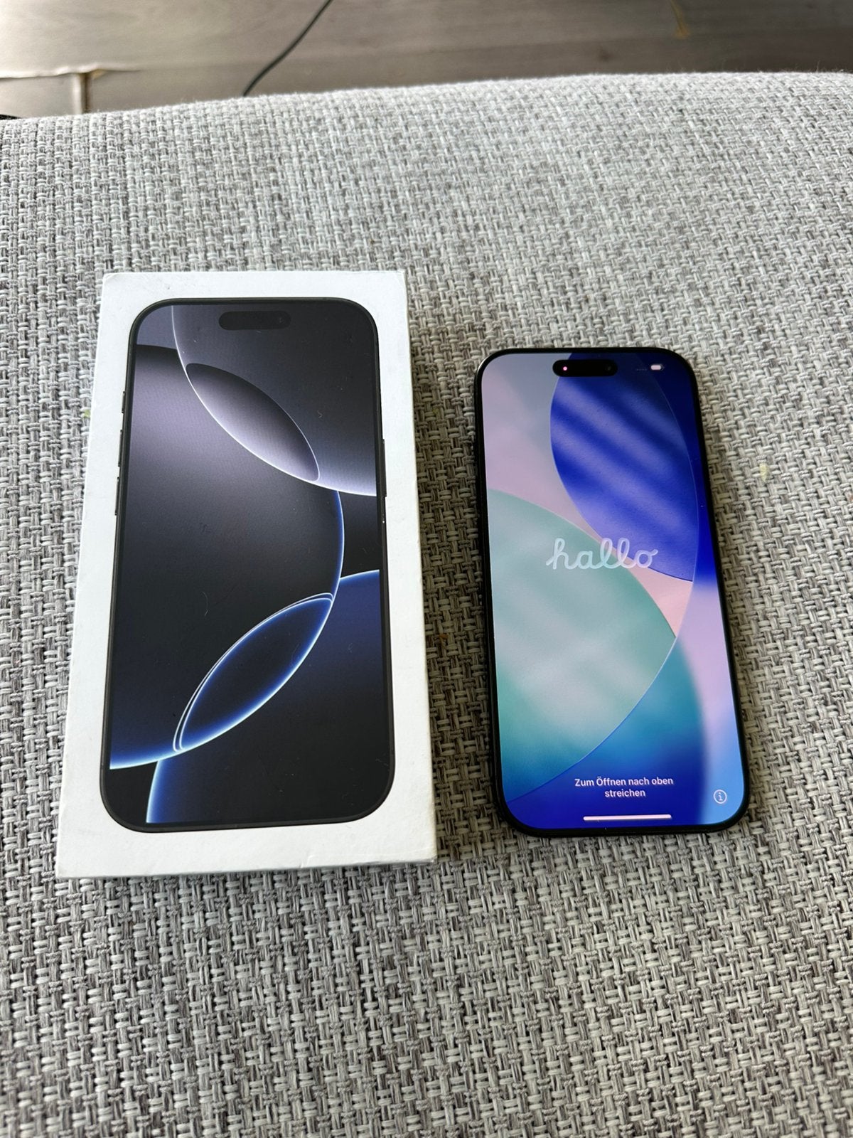 iphone 16 Pro 128GB titanium black