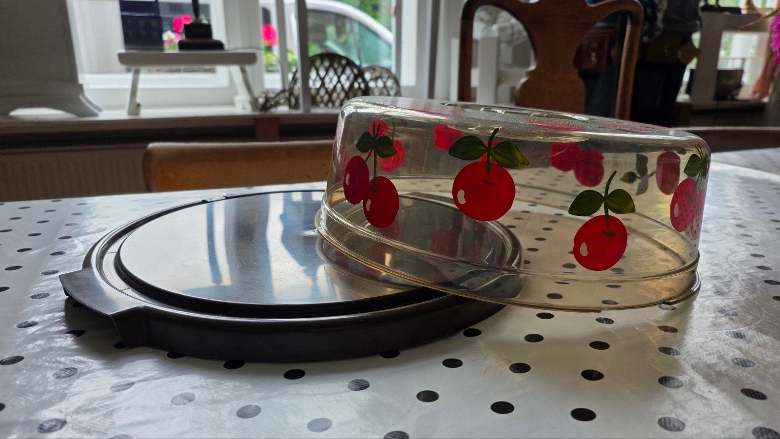 Vintage Curver taartschaal met deksel en kersenprint, Info@curver.com, Curver, Kunststof, Made in Holland