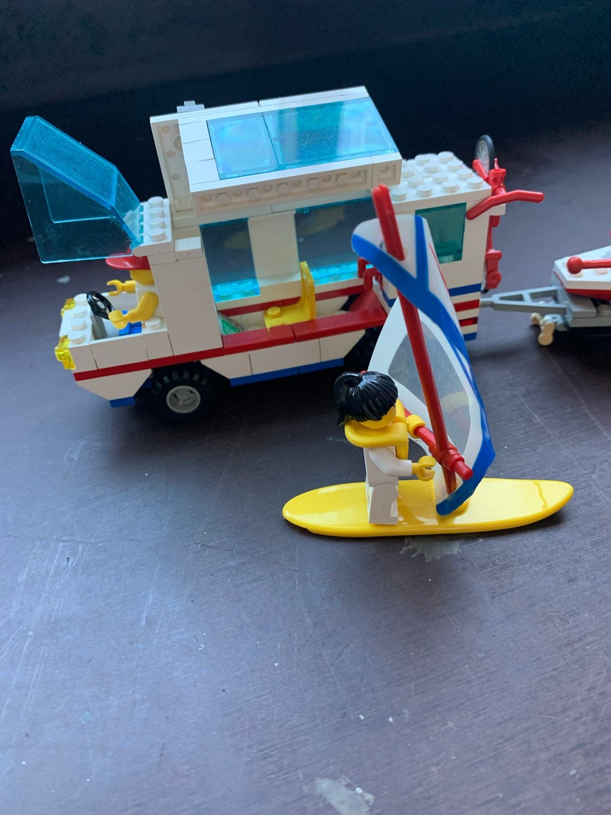 Foto 3 van Lego System 6351 Surfer met Camper en Boot