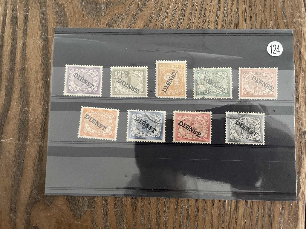 postzegels Nederlands Indie dienstzegels kaart 124, Verzenden