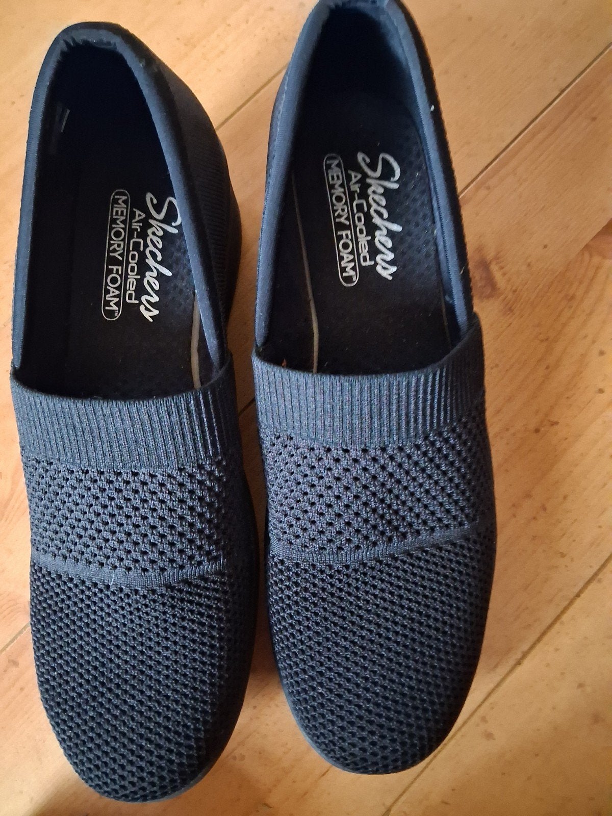 Skechers Air-Cooled Memory Foam Instappers Zwart maat 41, Nieuw, Ophalen of Verzenden, Instappers, Zwart