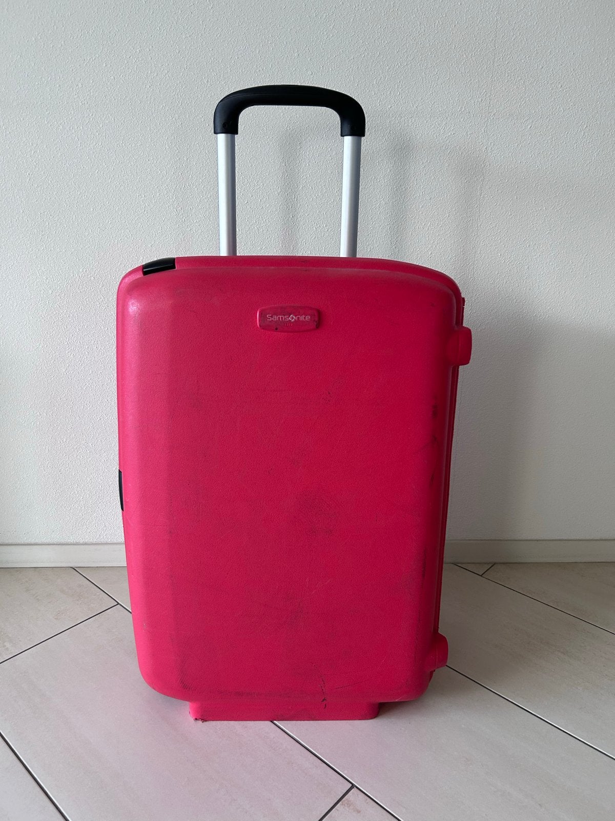 Samsonite koffer (28x69x50 cm), Gebruikt, Hard kunststof, 45 tot 55 cm, Uitschuifbare handgreep