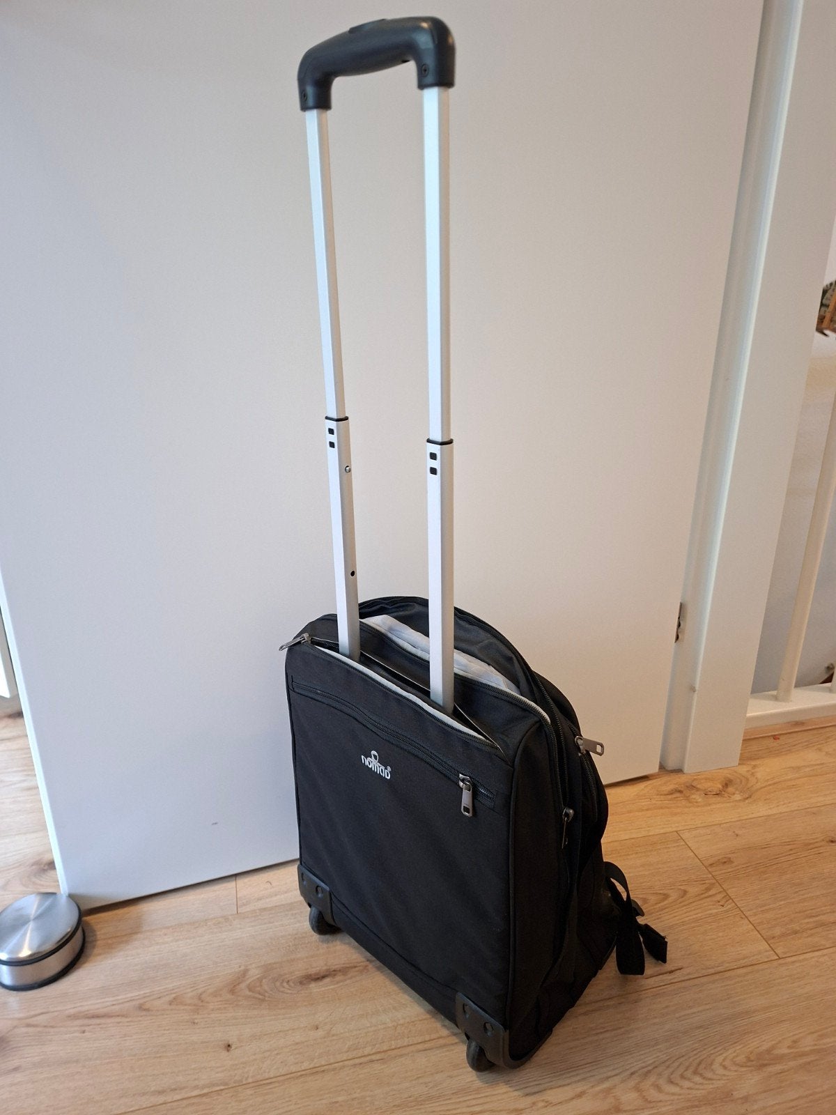 NOMAD Boarding Rugzak Trolley 26L Zwart - Handbagage, Ophalen of Verzenden, Zo goed als nieuw, Zwart, 30 cm of meer