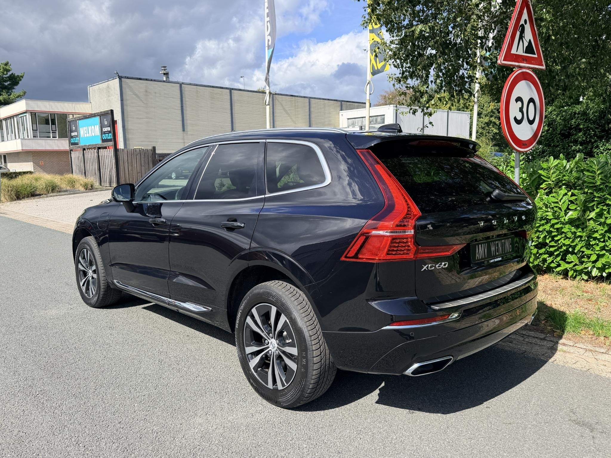 Volvo XC60 2.0 Recharge T6 AWD 340PK Pano•Leder, Auto's, Gebruikt, Euro 6, 1969 cc, Leder en Stof